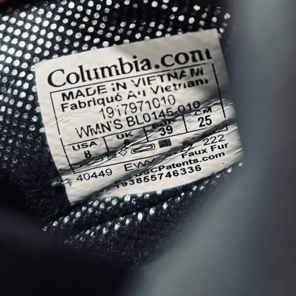 Columbia Women’s 8 Slopeside Village Omni Heat Waterproof Black Winter Snow Boot